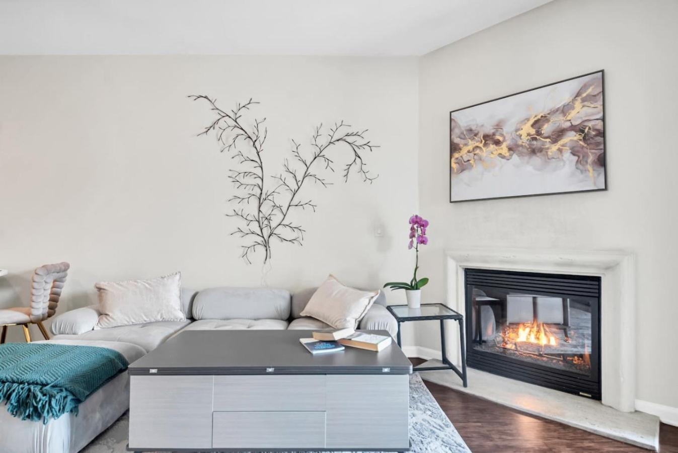 Lux Oasis In Woodland Hills Holiday home