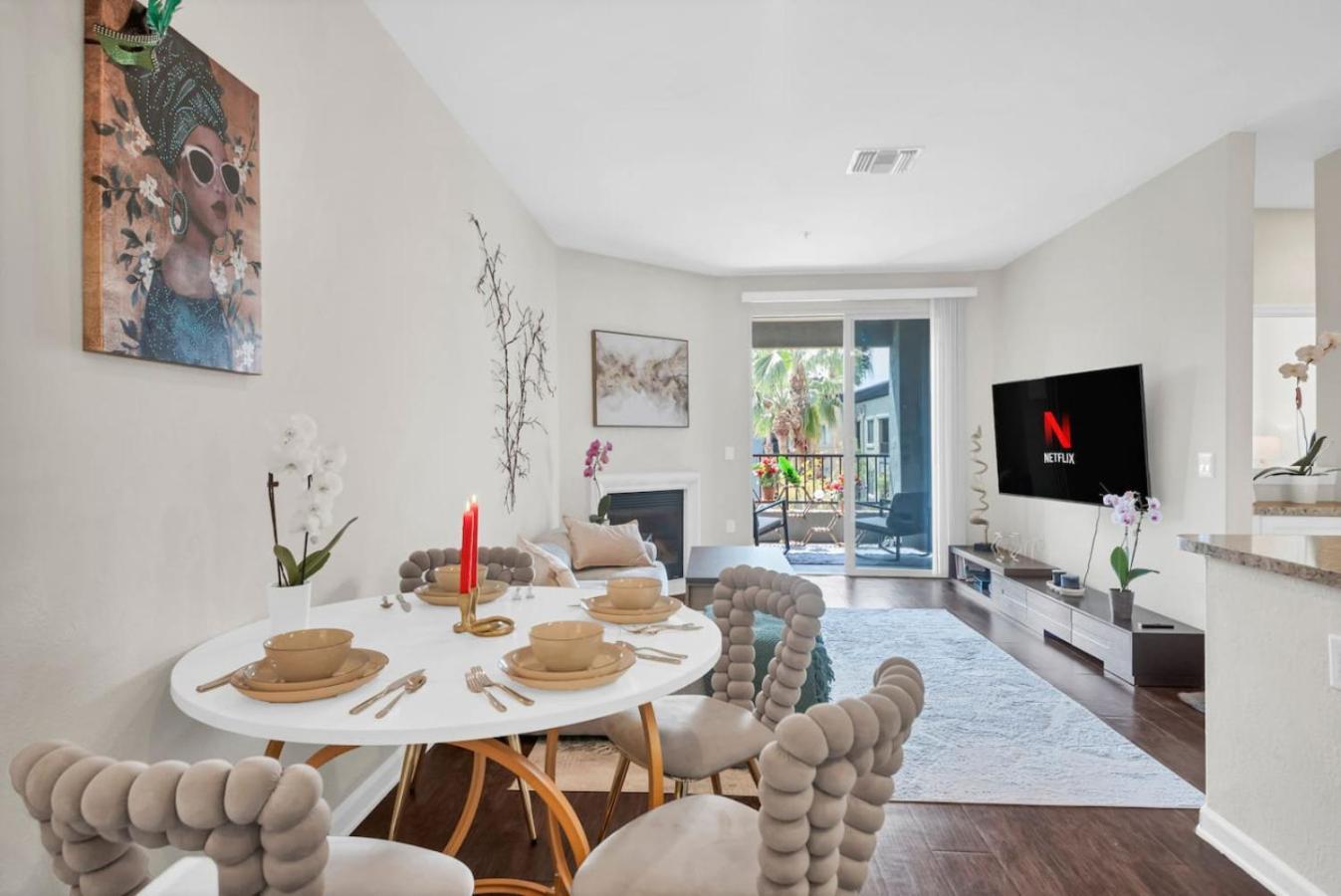 Lux Oasis In Woodland Hills *